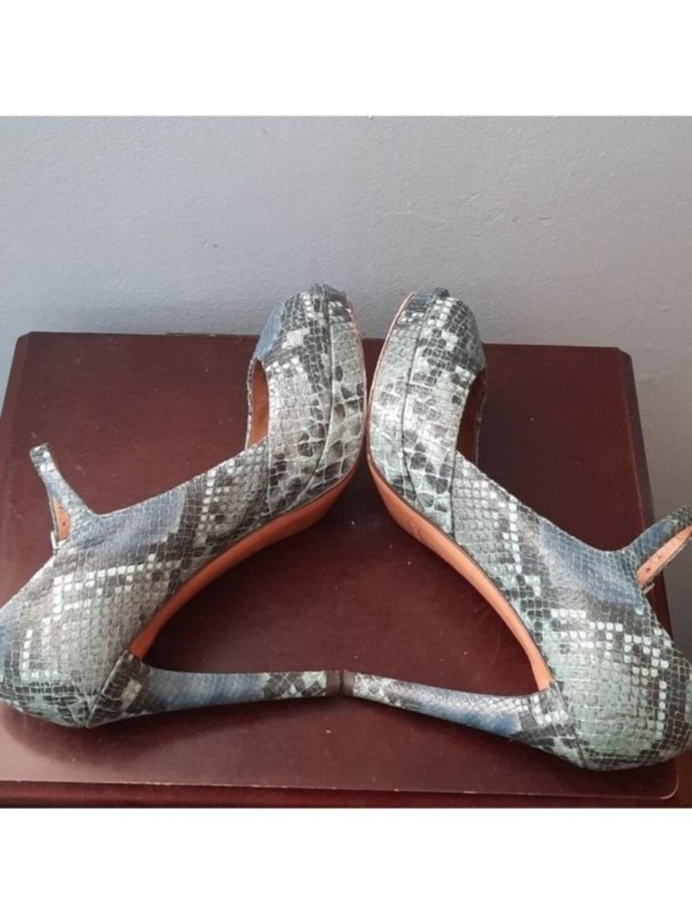 Coach Teal Blue Snakeskin Shawna High Heel Open Toe Platform Pumps Size 6.5. - Picture 5 of 11